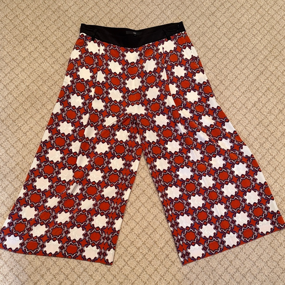 Tibi Geometric Red and White Capris